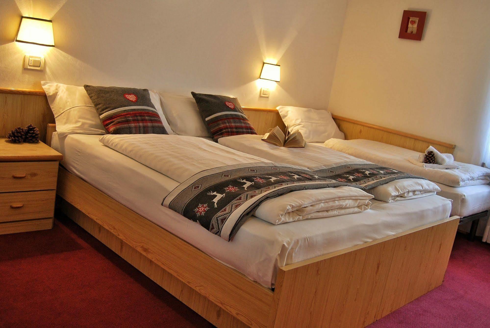 Hotel Alla Rocca Varena Εξωτερικό φωτογραφία